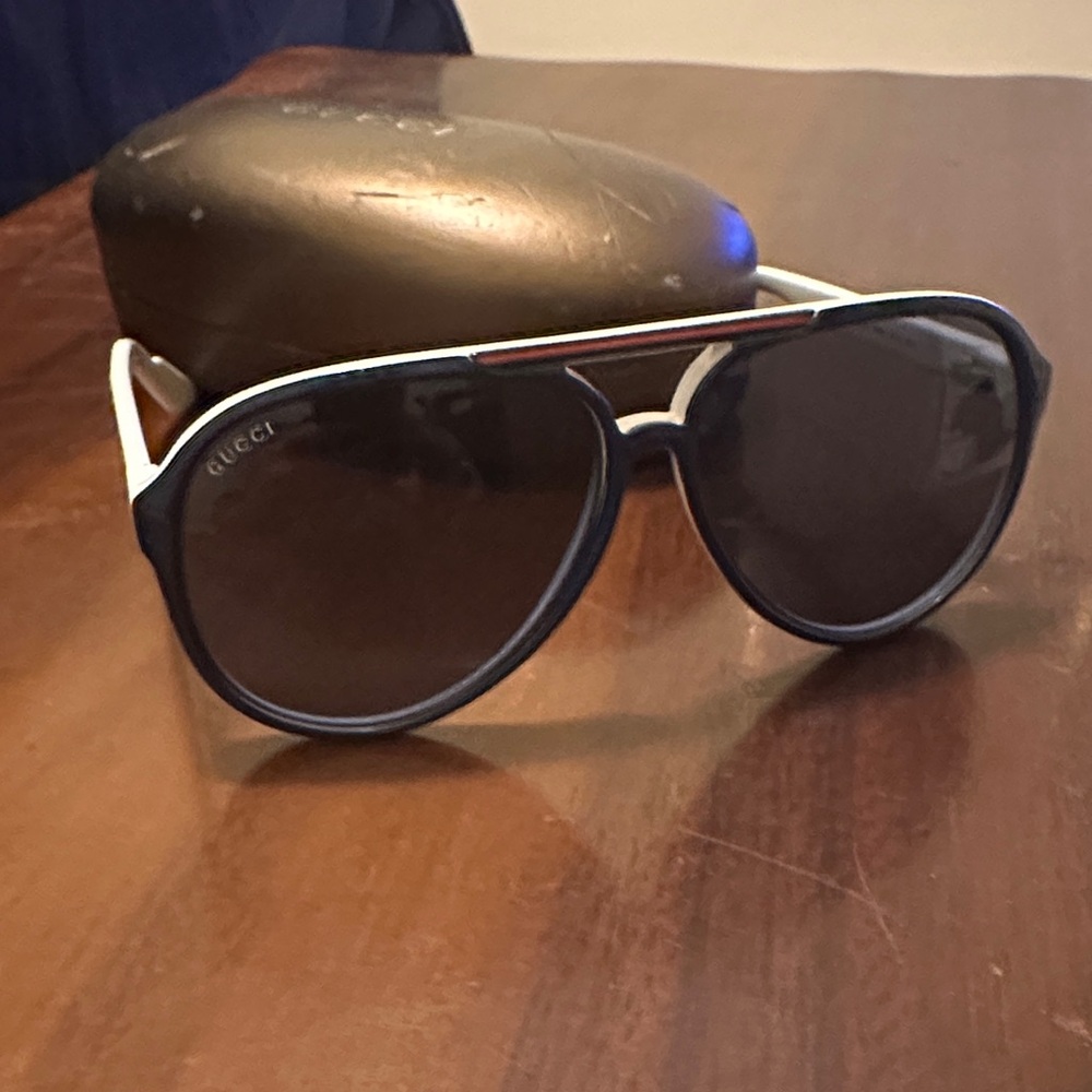 Gucci Black and White Aviator-Style Sunglasses